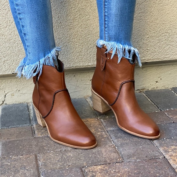 Bass Whiskey Genuine Leather Distressed Boots - Picture 11 of 12